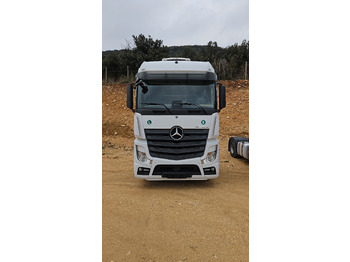 Tractor Mercedes-Benz Actros 1851: foto 4
