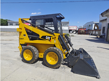 Mini carregadeira CATERPILLAR 226