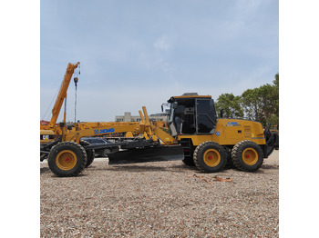 Motoniveladora XCMG GR2153
