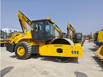 Compactador XCMG XS223J