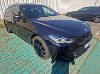 Hatchback BMW