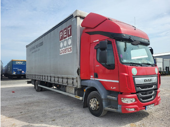 Caminhão com lona DAF LF