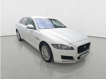 Sedã JAGUAR