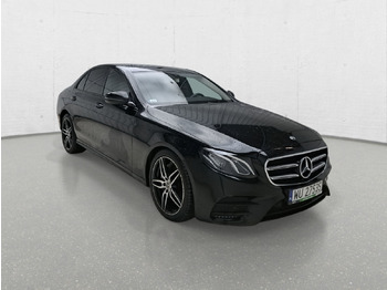 Sedã MERCEDES-BENZ