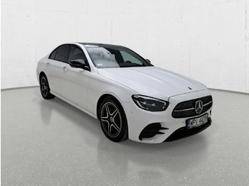 Sedã MERCEDES-BENZ