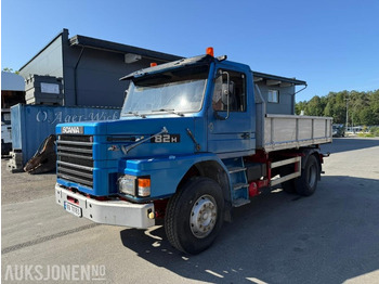 Caminhão basculante SCANIA T82