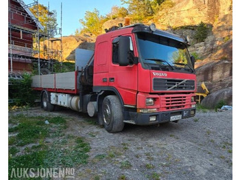 Locação de  1999 Volvo FM7 42R 4X2 Reparasjonsobjekt Hiab 195-4 1999 Volvo FM7 42R 4X2 Reparasjonsobjekt Hiab 195-4: foto 2