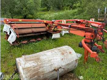 Máquina agrícola KUHN