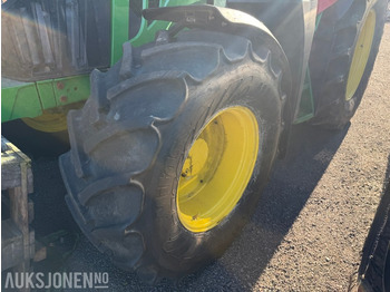 Máquina agrícola JOHN DEERE 6100