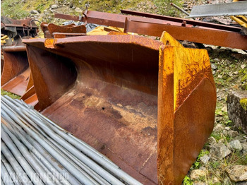 Equipamento CATERPILLAR