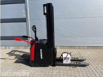 Equipamento de movimentação HANGCHA