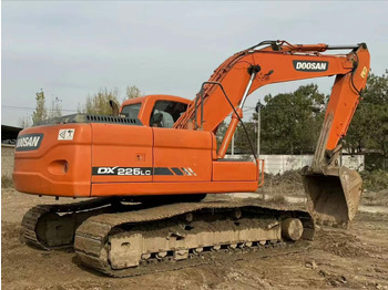 Locação de Doosan Used Excavator 225 DX225 DX300 DH150W DX300 DX420 DX520 Second hand Crawler Excavators in Excellent Work Condition Doosan Used Excavator 225 DX225 DX300 DH150W DX300 DX420 DX520 Second hand Crawler Excavators in Excellent Work Condition: foto 2