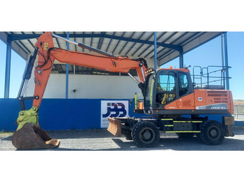 Escavadeira de rodas DOOSAN DX210