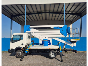 Caminhão NISSAN