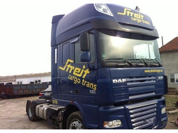 Tractor DAF XF 105