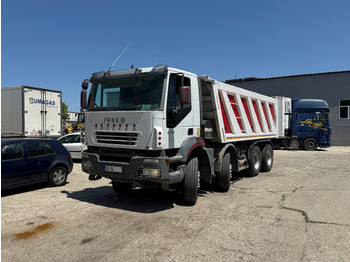 Caminhão IVECO EuroTrakker