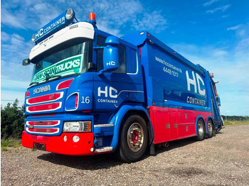 Caminhão de lixo SCANIA P 410