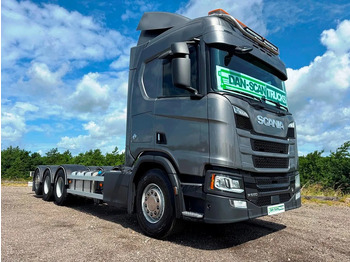 Caminhão chassi SCANIA R 650