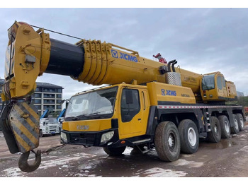 Guindaste móvel XCMG QAY260A