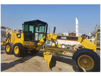 Motoniveladora CATERPILLAR 140H