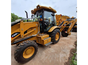 Retroescavadeira CATERPILLAR 420F