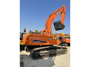 Escavadora de rastos DOOSAN DX225LC