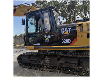 Escavadeira CATERPILLAR 320D