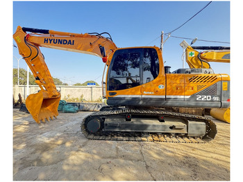 Escavadora de rastos HYUNDAI