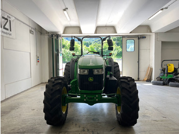 Locação de  JOHN DEERE 5100 M JOHN DEERE 5100 M: foto 3