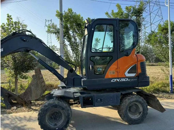 Escavadeira de rodas DOOSAN DX60W