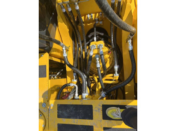 Locação de Komatsu PC 300  Komatsu PC 300: foto 5