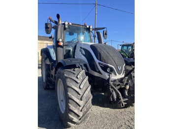 Trator VALTRA T154