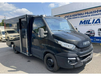 Carrinha de contentor IVECO Daily