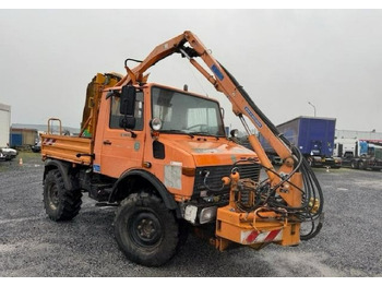 Veículo municipal/ Especial UNIMOG