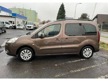 Carro perua Peugeot Partner II Peugeot Partner Tepee 1.6 VTi 120KM Family Model 2013: foto 2