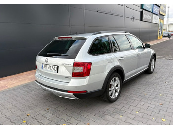 Automóvel Skoda Octavia III Skoda Octavia 4X4 Scout 2.0 TDI -150KM Model 2017 Bezwypadkowa FV 23: foto 4