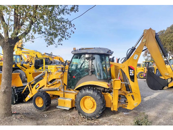 Retroescavadeira CATERPILLAR 420F