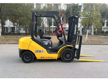 Empilhadeira a diesel Komatsu 30: foto 1