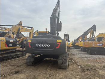 Locação de Volvo EC 240 Volvo EC 240: foto 3