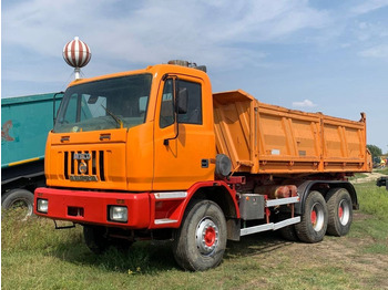 Caminhão basculante IVECO Astra