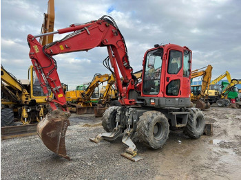 Escavadeira de rodas KOMATSU