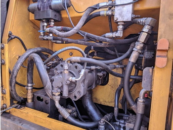 Escavadora de rastos Volvo EC 160 B LC: foto 2