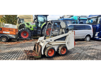 Carregadeira de rodas BOBCAT