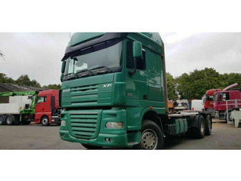 Caminhão florestal DAF XF 105 460