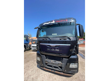 Camião de caixa aberta/ Plataforma MAN TGX 26.440