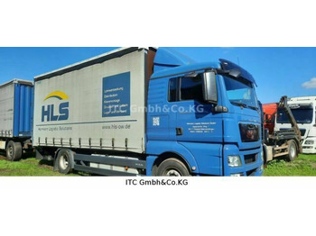 Caminhão com lona MAN TGX 18.400