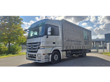 Caminhão com lona MERCEDES-BENZ Actros 1846