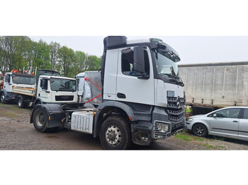 Tractor Mercedes-Benz 1840 HD 4x4 Arocs: foto 2