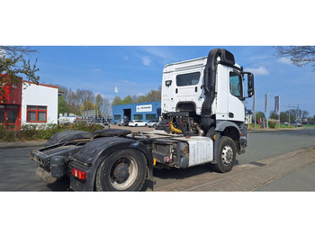 Tractor Mercedes-Benz 1840 HD 4x4 Arocs: foto 4