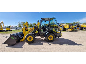 Carregadeira de rodas KOMATSU WA70